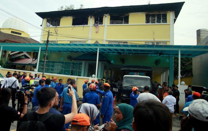 24 morts dans un incendie dans une école en Malaisie 24 morts dans un incendie dans une école en Malaisie