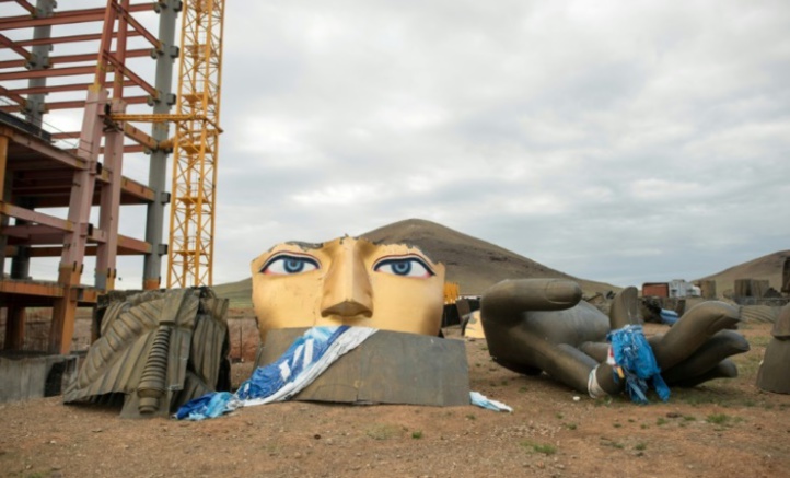 En Mongolie, le bouddhisme ressuscite mais manque d'argent En Mongolie, le bouddhisme ressuscite mais manque d'argent