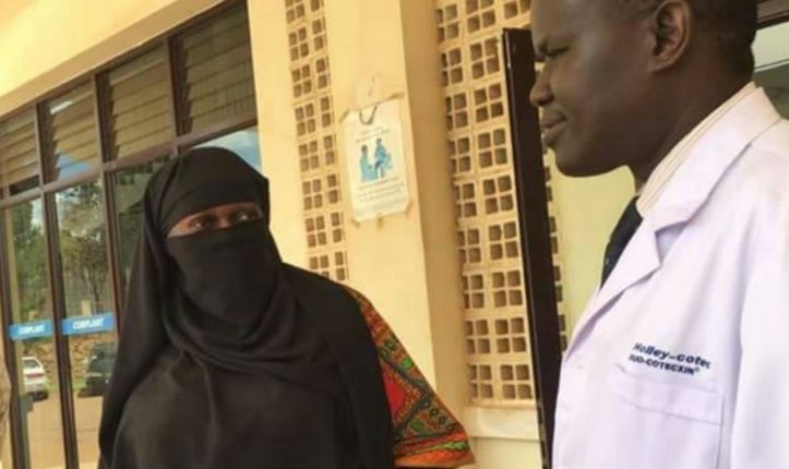 Insolite : Ministre déguisée Insolite : Ministre déguisée