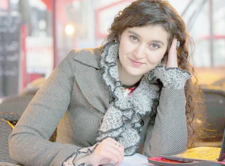 ​Anina Ciuciu, l'élève avocate qui rêve d'être la première sénatrice rom de France