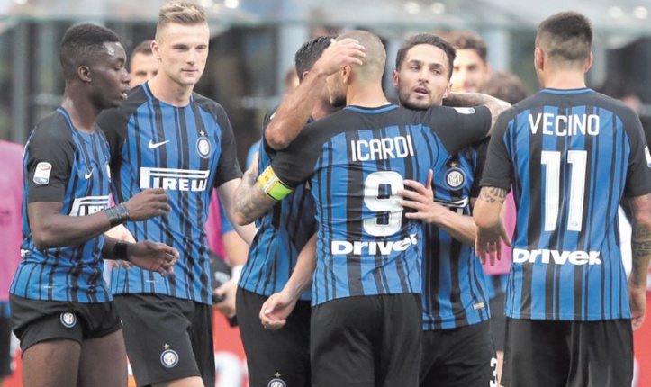 Calcio : L'Inter suit, l'AC Milan décroche Calcio : L'Inter suit, l'AC Milan décroche