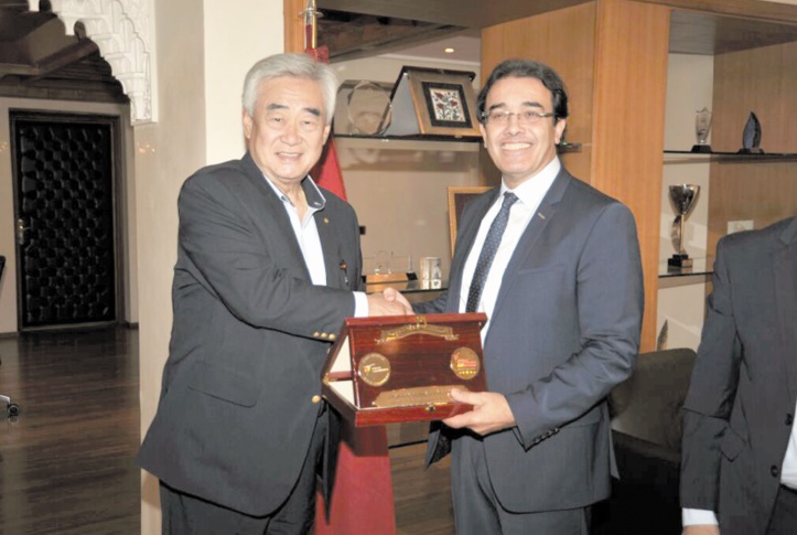 Abdelkrim Benatiq reçoit le président de la Fédération mondiale de taekwondo