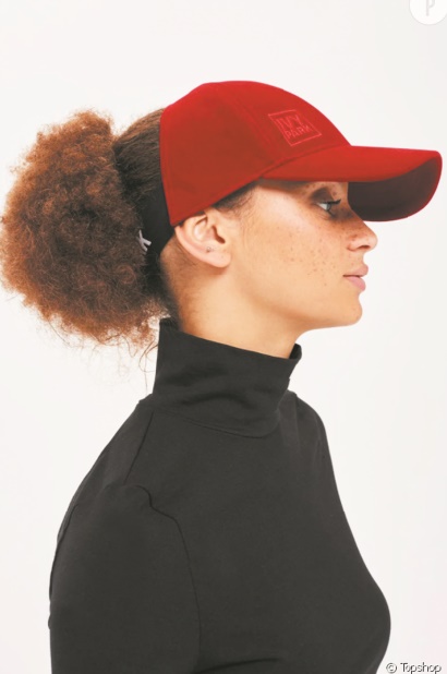 Beyoncé crée la casquette spéciale cheveux bouclés Beyoncé crée la casquette spéciale cheveux bouclés