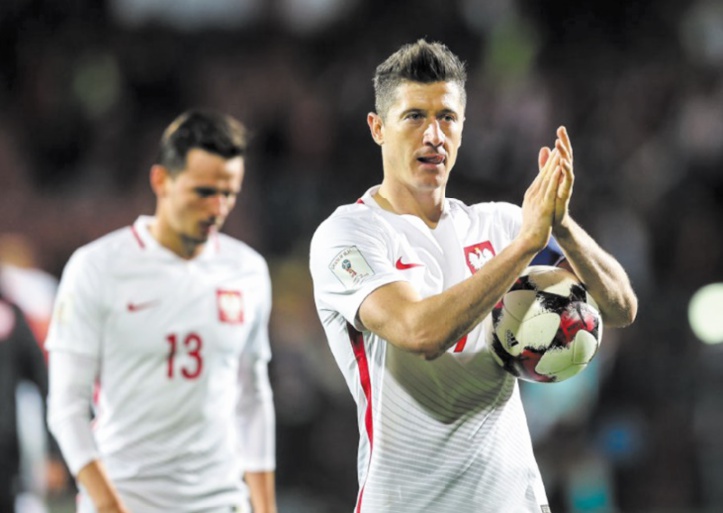 La Pologne balise son chemin à Moscou : Angleterre et Allemagne invaincues La Pologne balise son chemin à Moscou : Angleterre et Allemagne invaincues