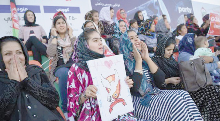 Des Afghanes déchaînées dans les gradins du foot
