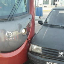 Déraillement de la rame d'un tramway à Casablanca Déraillement de la rame d'un tramway à Casablanca