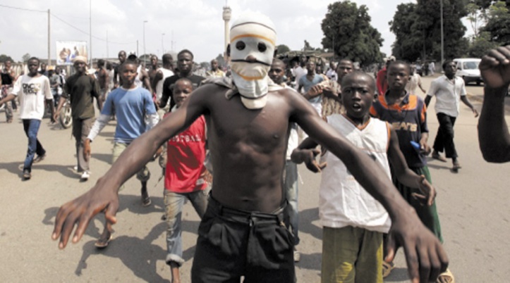 Psychose des “microbes” à Abidjan