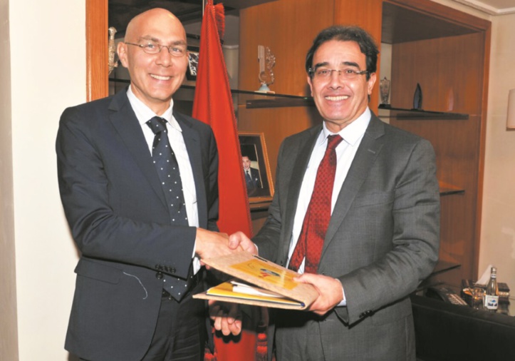 Abdelkrim Benatiq reçoit le Haut-commissaire adjoint pour la protection au HCR Abdelkrim Benatiq reçoit le Haut-commissaire adjoint pour la protection au HCR