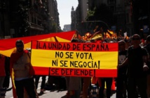 Les partisans de l’unité  défilent à Barcelone Les partisans de l’unité  défilent à Barcelone