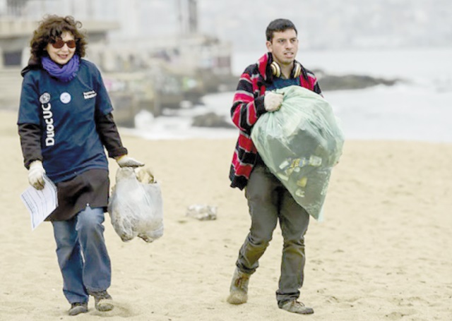Le Chili veut interdire l'usage des sacs en plastique sur ses côtes