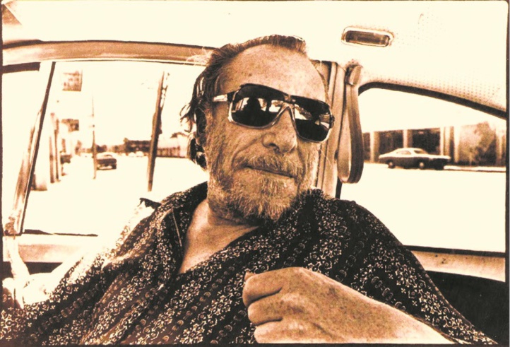 Charles Bukowski : Une vie d’errance et d’écriture Charles Bukowski : Une vie d’errance et d’écriture
