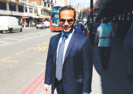 Papadopoulos, obscur conseiller de Trump au centre de l'affaire russe Papadopoulos, obscur conseiller de Trump au centre de l'affaire russe