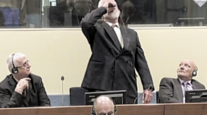 Enquête sur le spectaculaire suicide d'un accusé croate de Bosnie au TPIY Enquête sur le spectaculaire suicide d'un accusé croate de Bosnie au TPIY