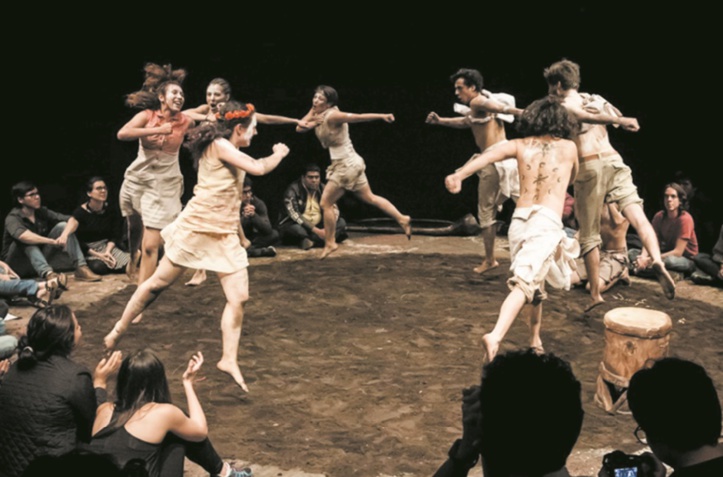 “El Coro” rafle le Grand Prix du Festival international des écoles supérieures d’art dramatique “El Coro” rafle le Grand Prix du Festival international des écoles supérieures d’art dramatique