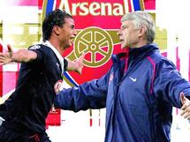 Wenger : “Arsenal n’a pas encore signé de contrat avec Chamakh” Wenger : “Arsenal n’a pas encore signé de contrat avec Chamakh”