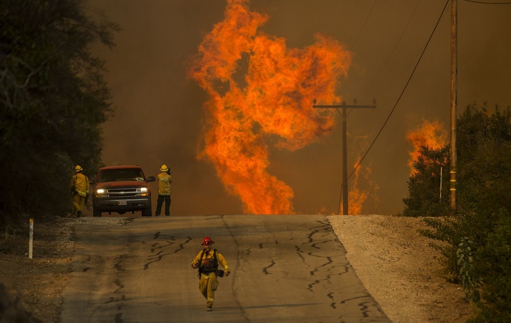 Nouvelles évacuations à cause des incendies en Californie Nouvelles évacuations à cause des incendies en Californie