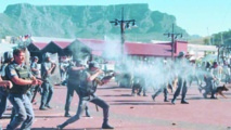 Dans les townships du Cap, le quotidien de la guerre des gangs