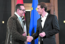 En Autriche, Sebastian Kurz et l'extrême droite s'installent au pouvoir En Autriche, Sebastian Kurz et l'extrême droite s'installent au pouvoir