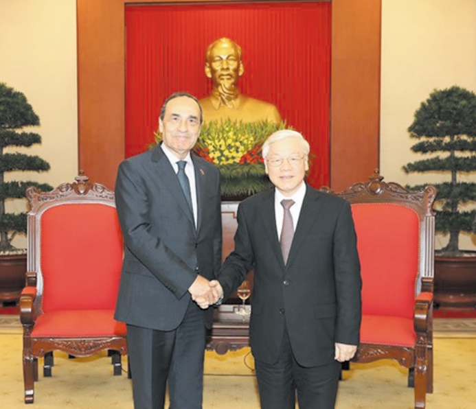 Habib El Malki et Nguyen Phu Trang. Habib El Malki et Nguyen Phu Trang.