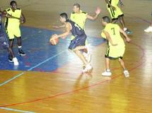 Demi-finales aller de la Coupe du Trône de basketball : Les meilleurs pour un tour indécis Demi-finales aller de la Coupe du Trône de basketball : Les meilleurs pour un tour indécis