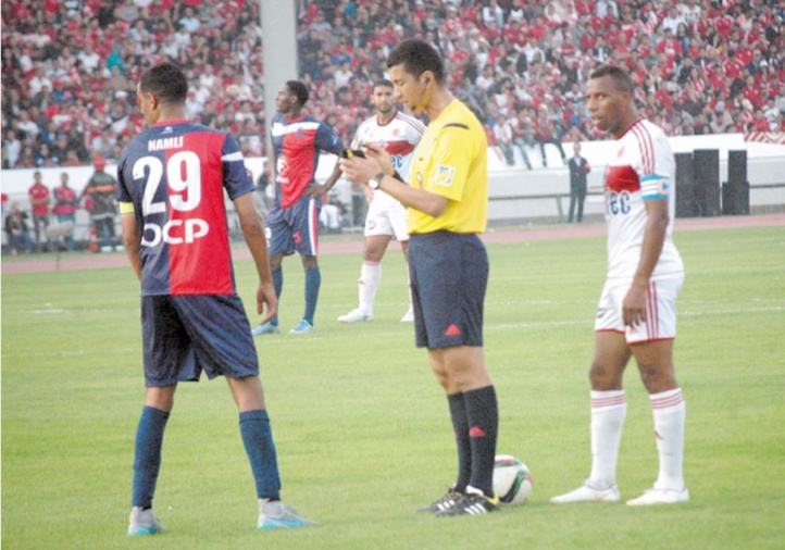 Nekach et Namli capitaines respectifs du WAC et de l’OCS. Nekach et Namli capitaines respectifs du WAC et de l’OCS.