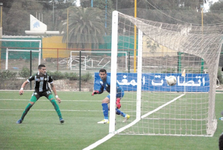 Le deuxième but du RAC sur un joli retourné. PH : Bahafid Le deuxième but du RAC sur un joli retourné. PH : Bahafid