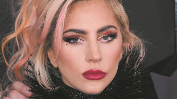 Lady Gaga pose ses valises à Las Vegas Lady Gaga pose ses valises à Las Vegas