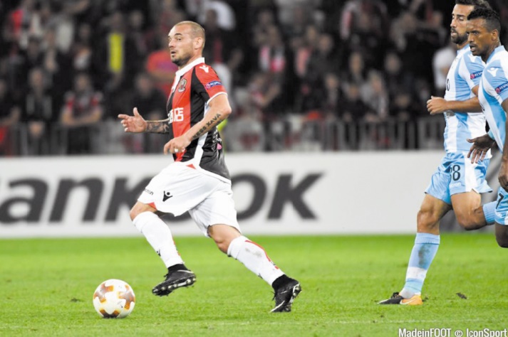 Sneijder : J’ai choisi de venir à Al Gharafa pour jouer au foot Sneijder : J’ai choisi de venir à Al Gharafa pour jouer au foot