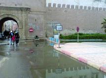 Quand il pleut, ça pue à Essaouira : La ville des alizés assiégée par les eaux usées Quand il pleut, ça pue à Essaouira : La ville des alizés assiégée par les eaux usées