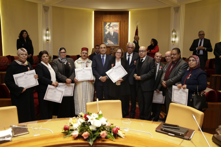 Remise de décorations Royales à des fonctionnaires de la Chambre des représentants Remise de décorations Royales à des fonctionnaires de la Chambre des représentants