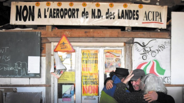 Paris abandonne le projet controversé de l'aéroport de Notre-Dame-des-Landes Paris abandonne le projet controversé de l'aéroport de Notre-Dame-des-Landes