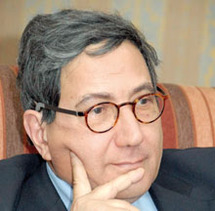 Salon du Livre de Paris: Bensalem Himmich présente son dernier ouvrage Salon du Livre de Paris: Bensalem Himmich présente son dernier ouvrage