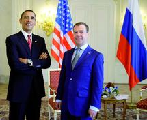 Obama et Medvedev se retrouvent à Prague : Nouveau traité sur les arsenaux nucléaires