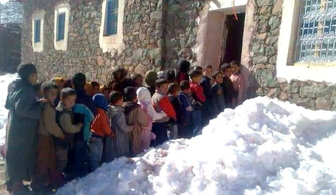 Suspension provisoire des cours dans près de 900 établissements scolaires Suspension provisoire des cours dans près de 900 établissements scolaires