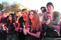 Trump amorce une inflexion sur les armes après le massacre en Floride Trump amorce une inflexion sur les armes après le massacre en Floride