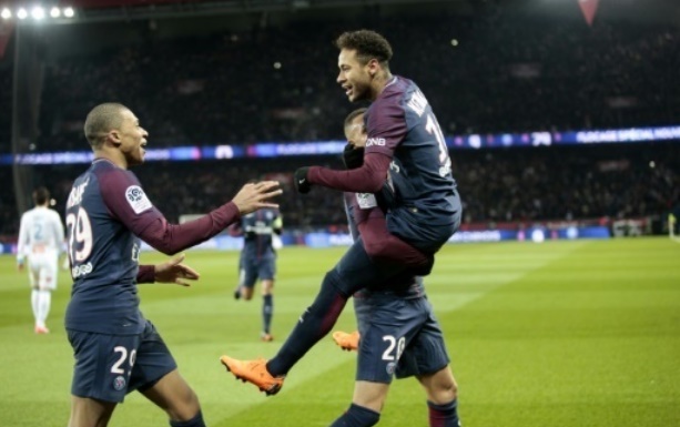 Neymar et Mbappé enfin en mode "clasico" Neymar et Mbappé enfin en mode "clasico"