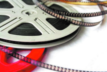 Le Festival national du film célèbre le soixantième anniversaire du cinéma marocain Le Festival national du film célèbre le soixantième anniversaire du cinéma marocain