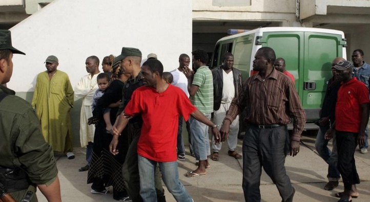 Alger se débarrasse de ses migrants sans s’embarrasser du droit international : Silence On expulse grave !