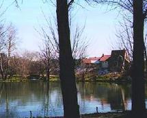 Association des Amis du Val d'Ifrane : Participation active à la campagne " Nettoyons la Terre " Association des Amis du Val d'Ifrane : Participation active à la campagne " Nettoyons la Terre "