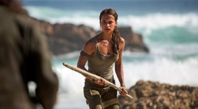 Tomb Raider : Alicia Vikander plus forte qu'Angelina Jolie