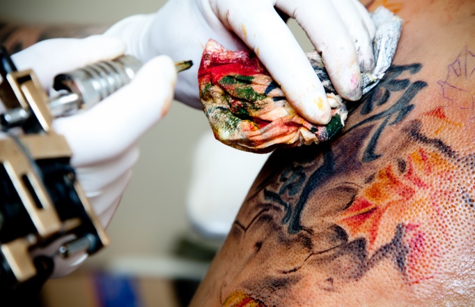 Comment mieux effacer les tatouages?