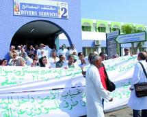 Sit-in de protestation devant l’Hôpital Mohammed V : Les blouses blanches broient du noir Sit-in de protestation devant l’Hôpital Mohammed V : Les blouses blanches broient du noir