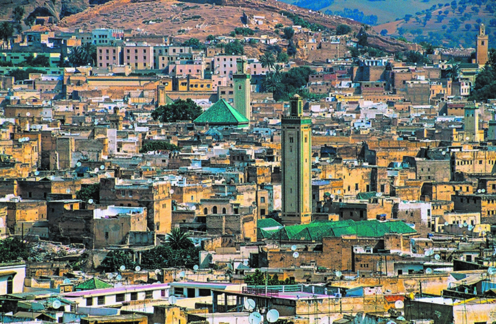 Le rôle de la philosophie et du cinéma dans l'édification d’une société instruite Le rôle de la philosophie et du cinéma dans l'édification d’une société instruite