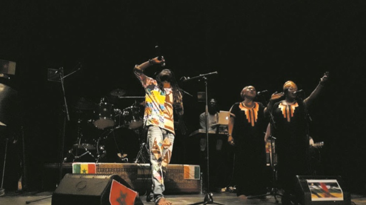 Le chanteur de reggae Rhioh Wenangolo enflamme le Théâtre 121 de l’IF de Casablanca