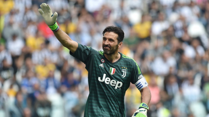 Sobres adieux à la Juventus et long tour d'honneur pour Buffon Sobres adieux à la Juventus et long tour d'honneur pour Buffon