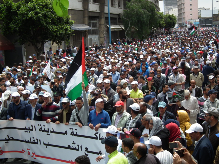 Le peuple marocain dit non aux exactions israéliennes et à la compromission américaine Le peuple marocain dit non aux exactions israéliennes et à la compromission américaine