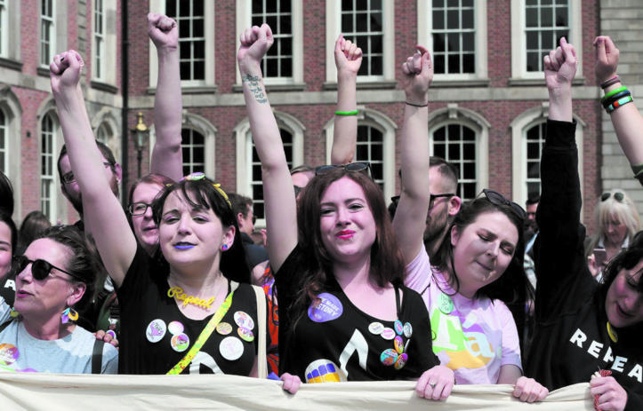 Les Irlandais disent oui à la libéralisation de l'avortement Les Irlandais disent oui à la libéralisation de l'avortement