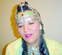 Entretien avec la chanteuse Raîssa Fatima Tabaâmrant : «La chanson amazighe est en crise» Entretien avec la chanteuse Raîssa Fatima Tabaâmrant : «La chanson amazighe est en crise»