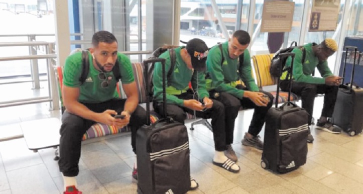 L’équipe nationale lors de son arrivée à l’aéroport de Tallinn. L’équipe nationale lors de son arrivée à l’aéroport de Tallinn.