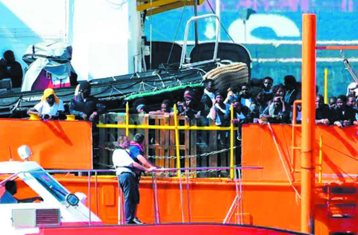 Les premiers migrants de l’Aquarius arrivent en Espagne Les premiers migrants de l’Aquarius arrivent en Espagne